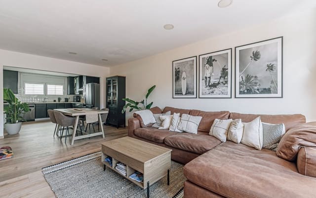 3 bedroom Penthouse for sale in Badalona - € 334,900 (Ref: 9725155)