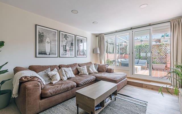 3 bedroom Penthouse for sale in Badalona - € 280,000 (Ref: 9725155)