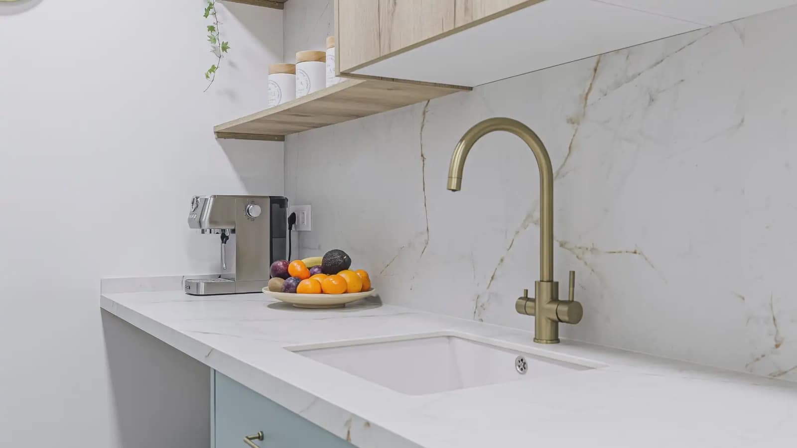 3 bedroom Flat for sale in Cornella de Llobregat - € 250,000 (Ref: 9733421)