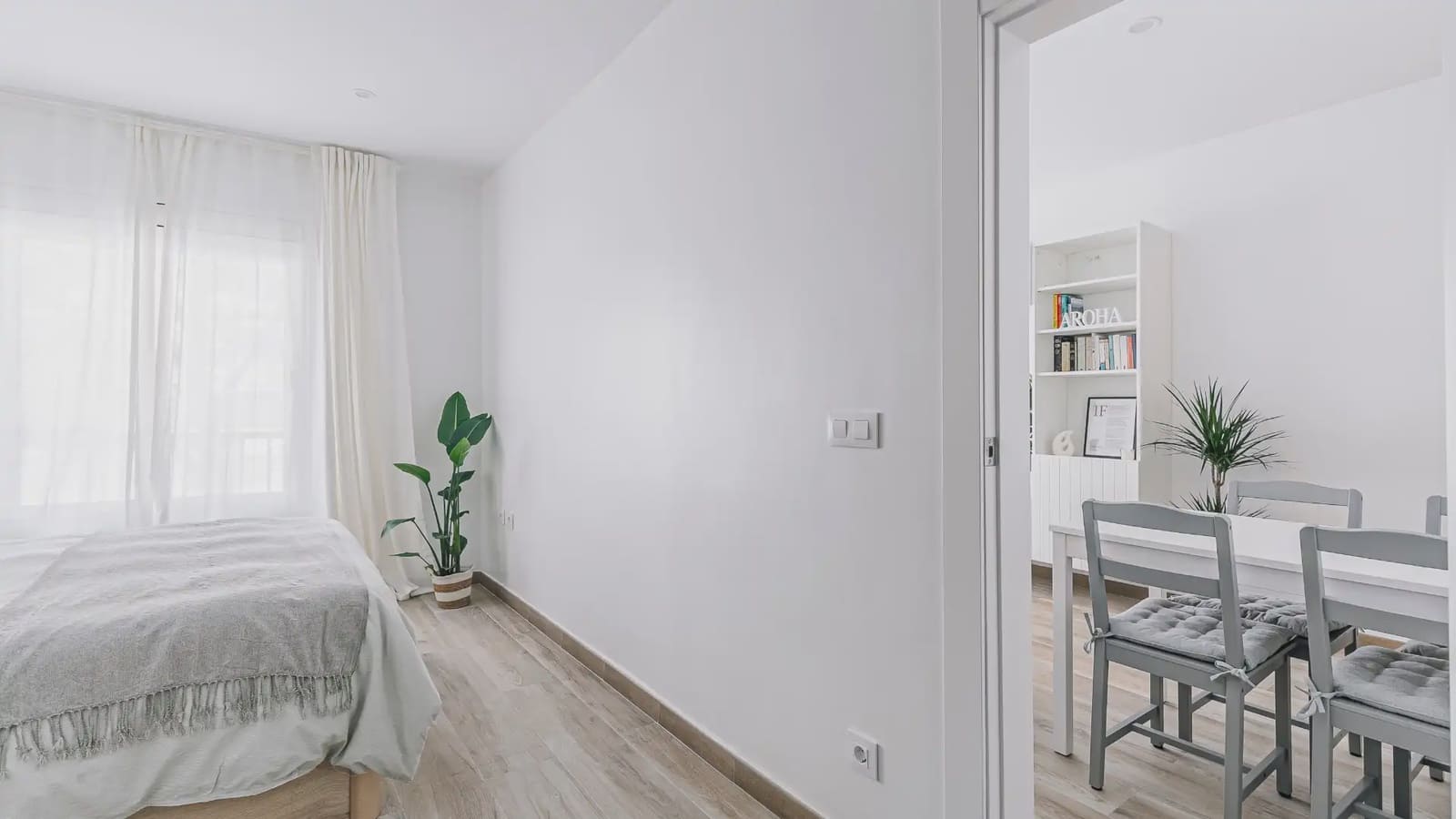 3 bedroom Flat for sale in Cornella de Llobregat - € 250,000 (Ref: 9733421)