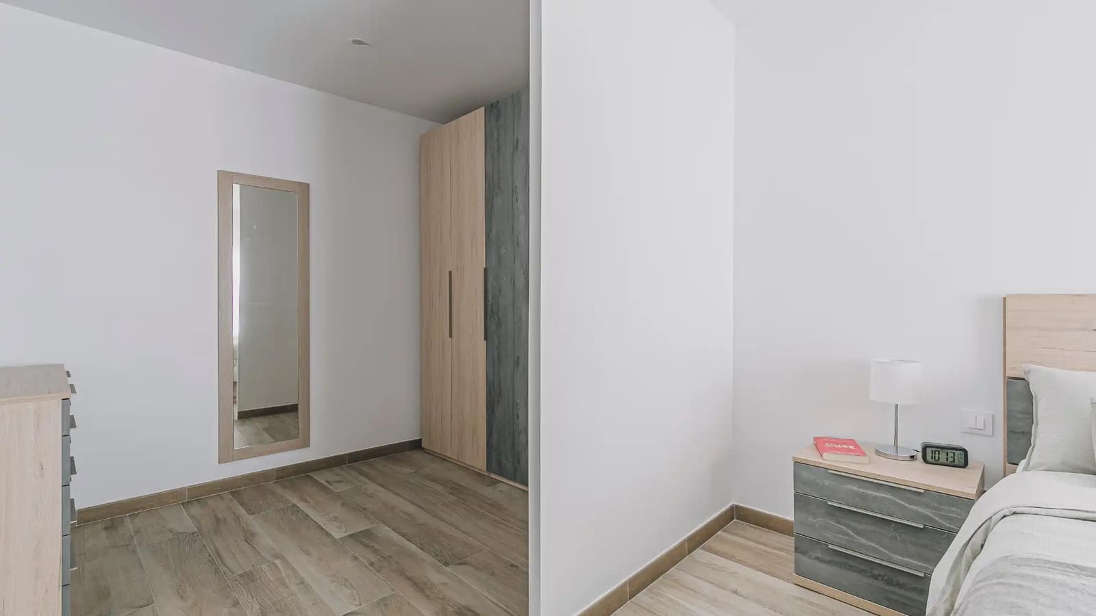 3 bedroom Flat for sale in Cornella de Llobregat - € 250,000 (Ref: 9733421)