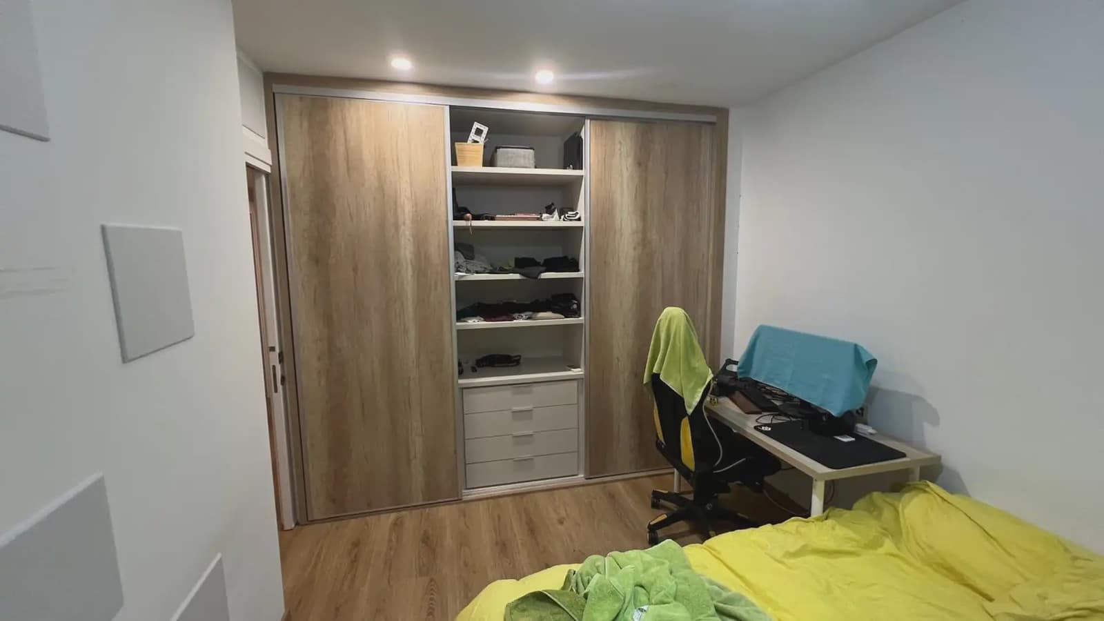 Piso de 4 habitaciones en Barcelona ciudad en venta - 465.000 € (Ref: 9734211)