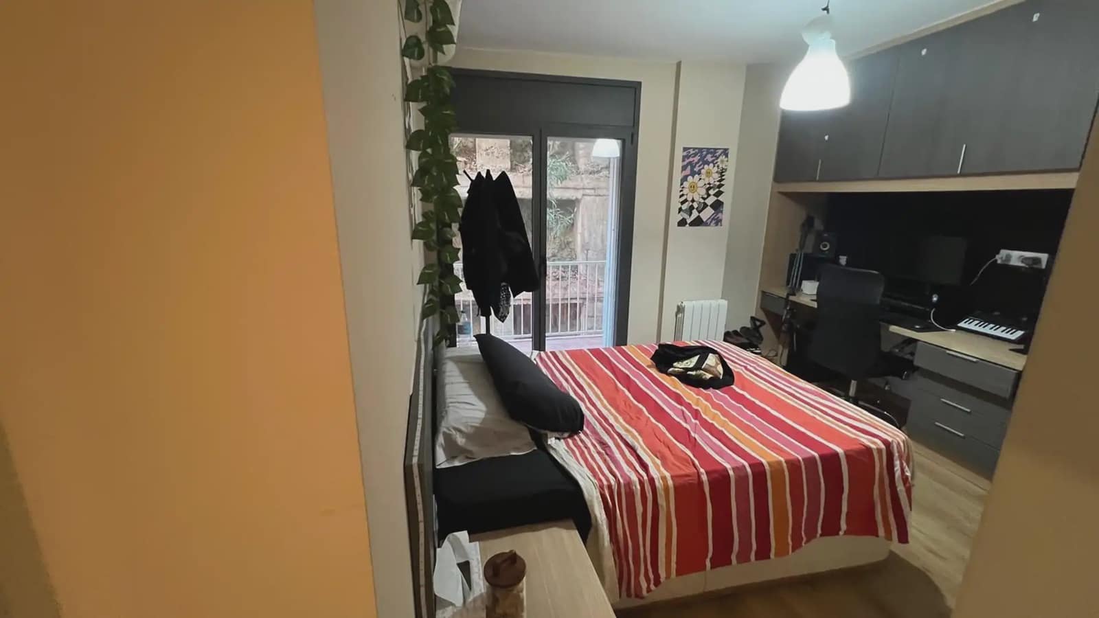Piso de 4 habitaciones en Barcelona ciudad en venta - 465.000 € (Ref: 9734211)