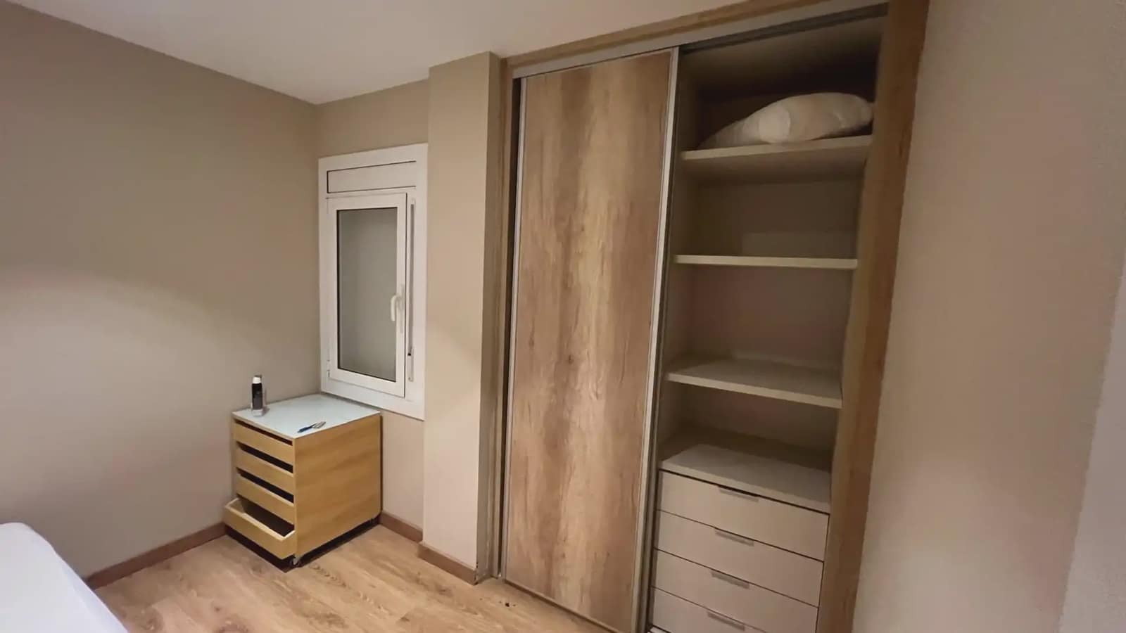 Piso de 4 habitaciones en Barcelona ciudad en venta - 465.000 € (Ref: 9734211)
