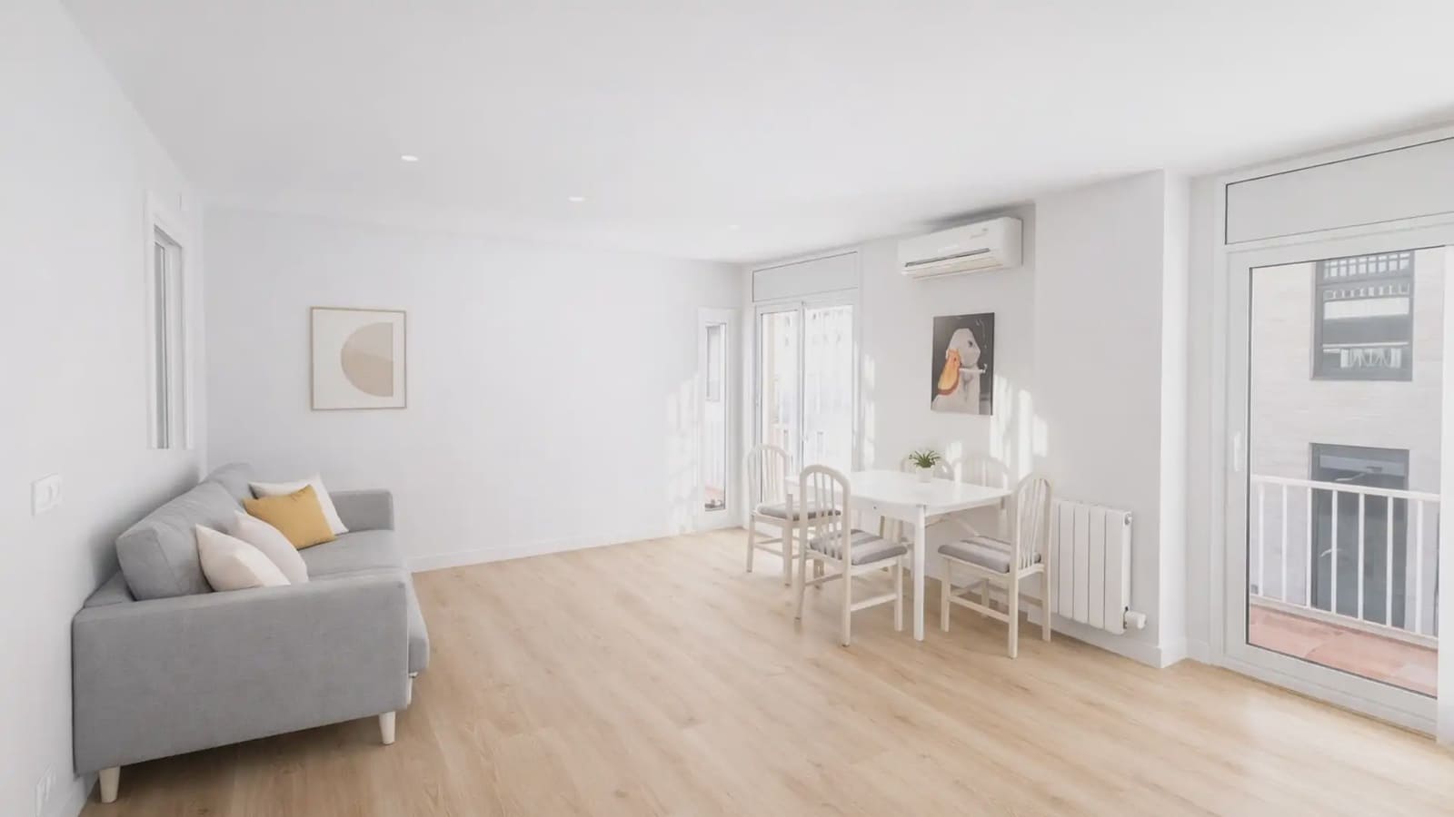 4 soveværelse Lejlighed til salg i Barcelona by - € 460.000 (Ref: 9734211)