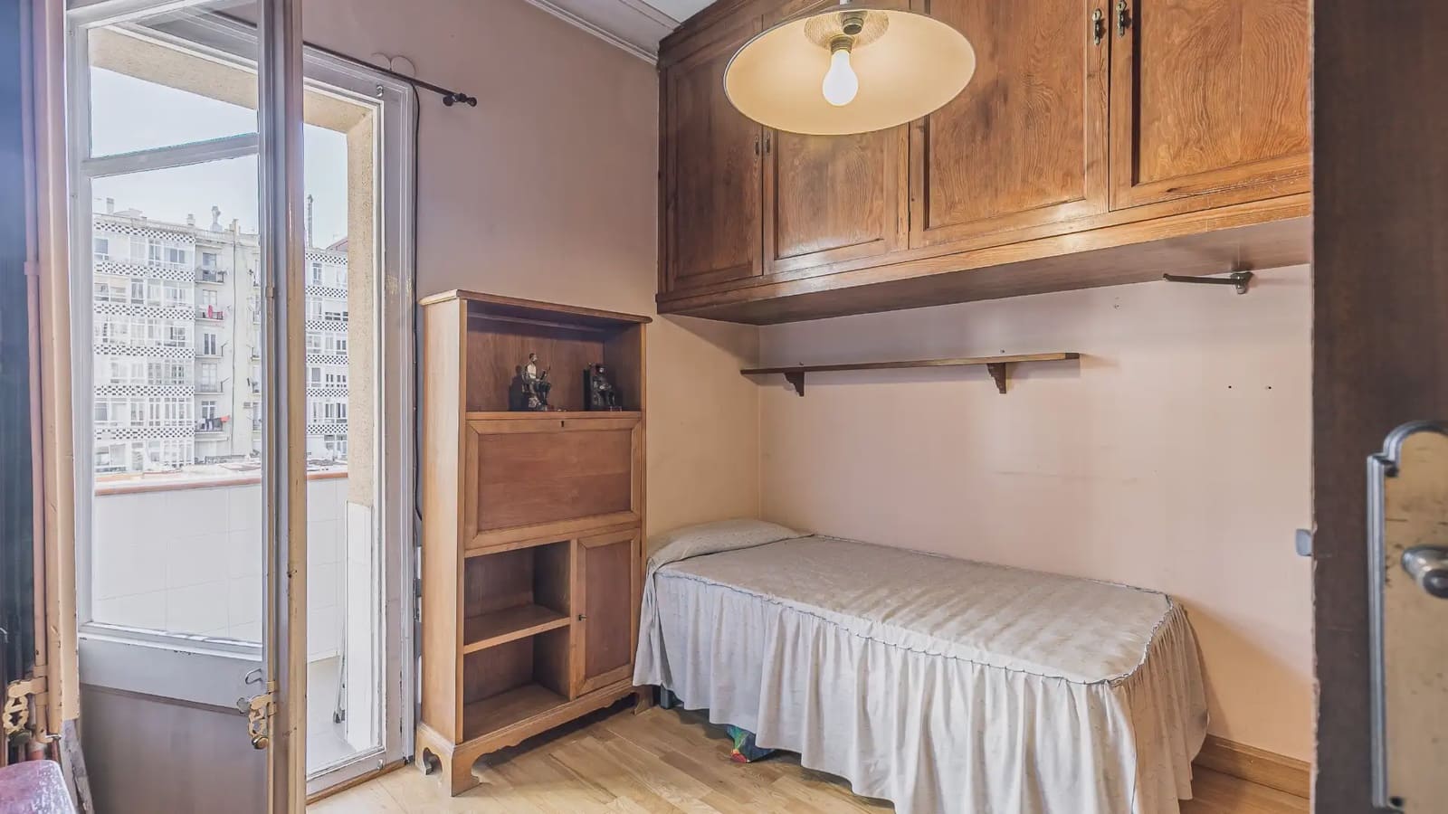 Piso de 4 habitaciones en Barcelona ciudad en venta - 790.000 € (Ref: 9739149)