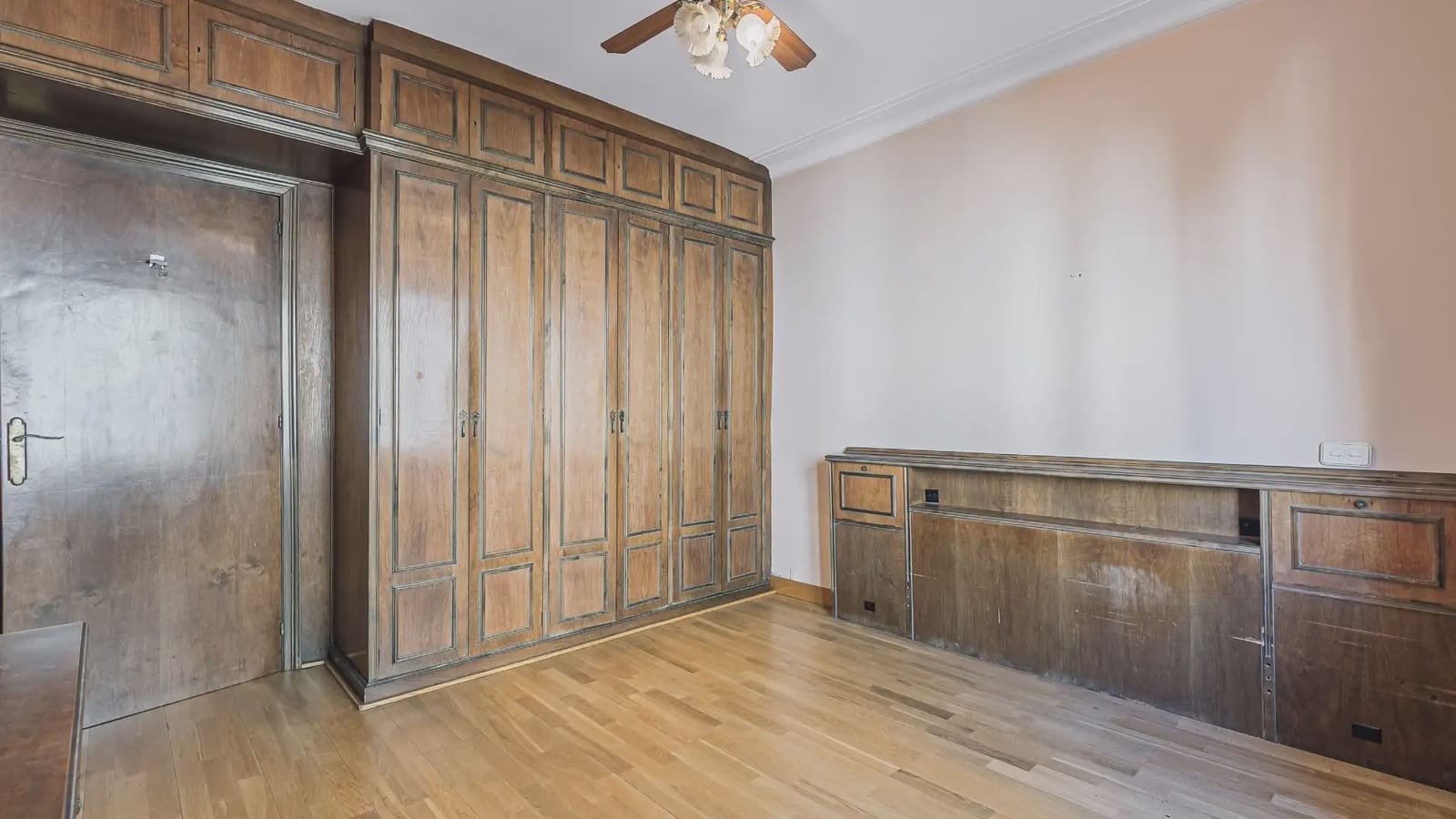 Piso de 4 habitaciones en Barcelona ciudad en venta - 790.000 € (Ref: 9739149)