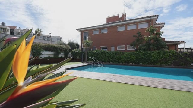 1 chambre Appartement à vendre à Fenals, Lloret de Mar avec piscine - 145 000 € (Ref: 9740215)