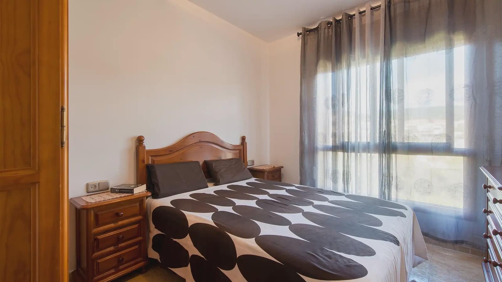 7 sypialnia Willa na sprzedaż w Argentona z basenem garażem - 785 000 € (Ref: 9743197)