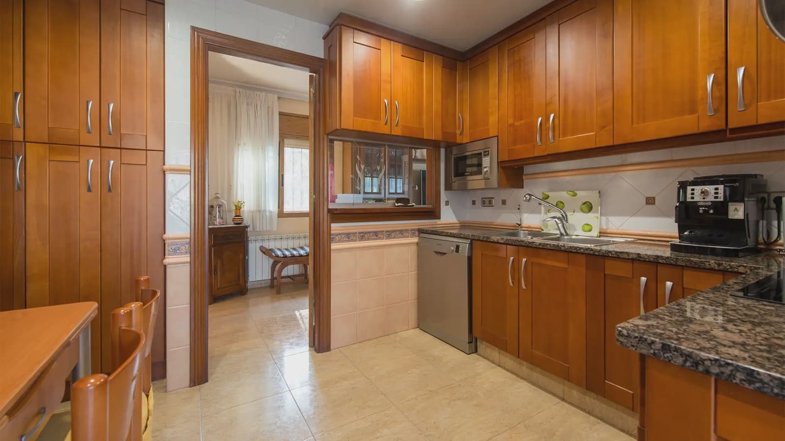 7 sypialnia Willa na sprzedaż w Argentona z basenem garażem - 785 000 € (Ref: 9743197)