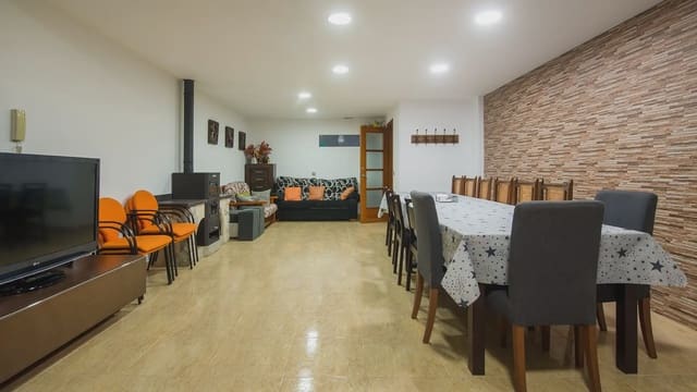 7 sypialnia Willa na sprzedaż w Argentona z basenem garażem - 785 000 € (Ref: 9743197)