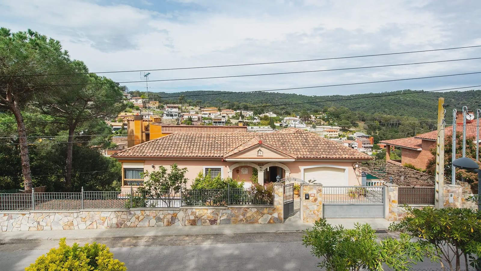 7 sypialnia Willa na sprzedaż w Argentona z basenem garażem - 785 000 € (Ref: 9743197)