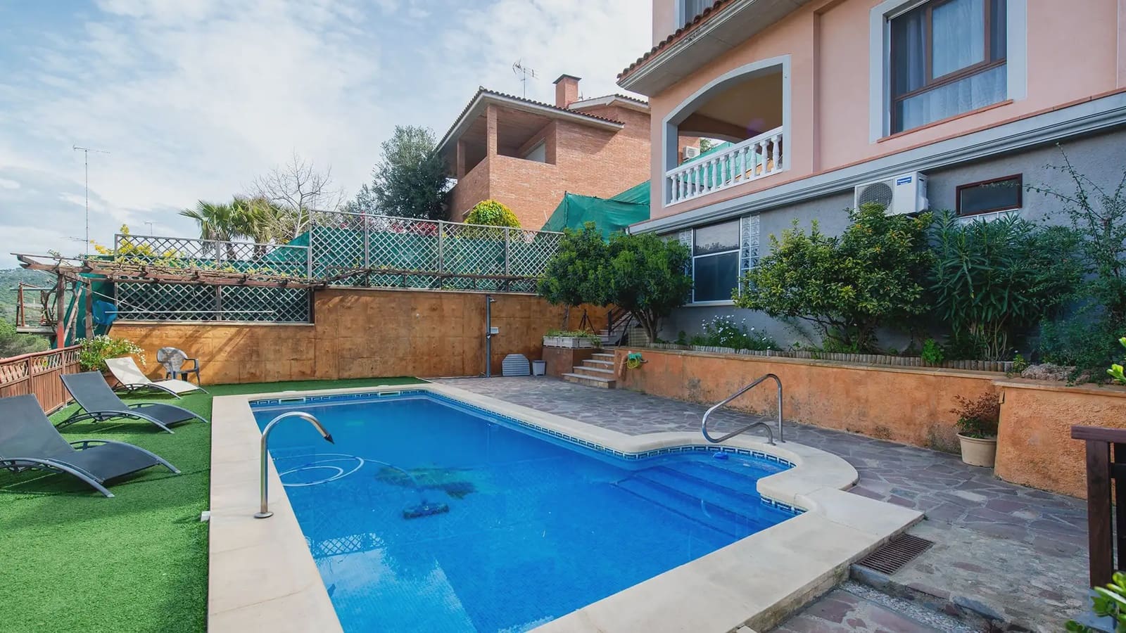 7 sypialnia Willa na sprzedaż w Argentona z basenem garażem - 785 000 € (Ref: 9743197)