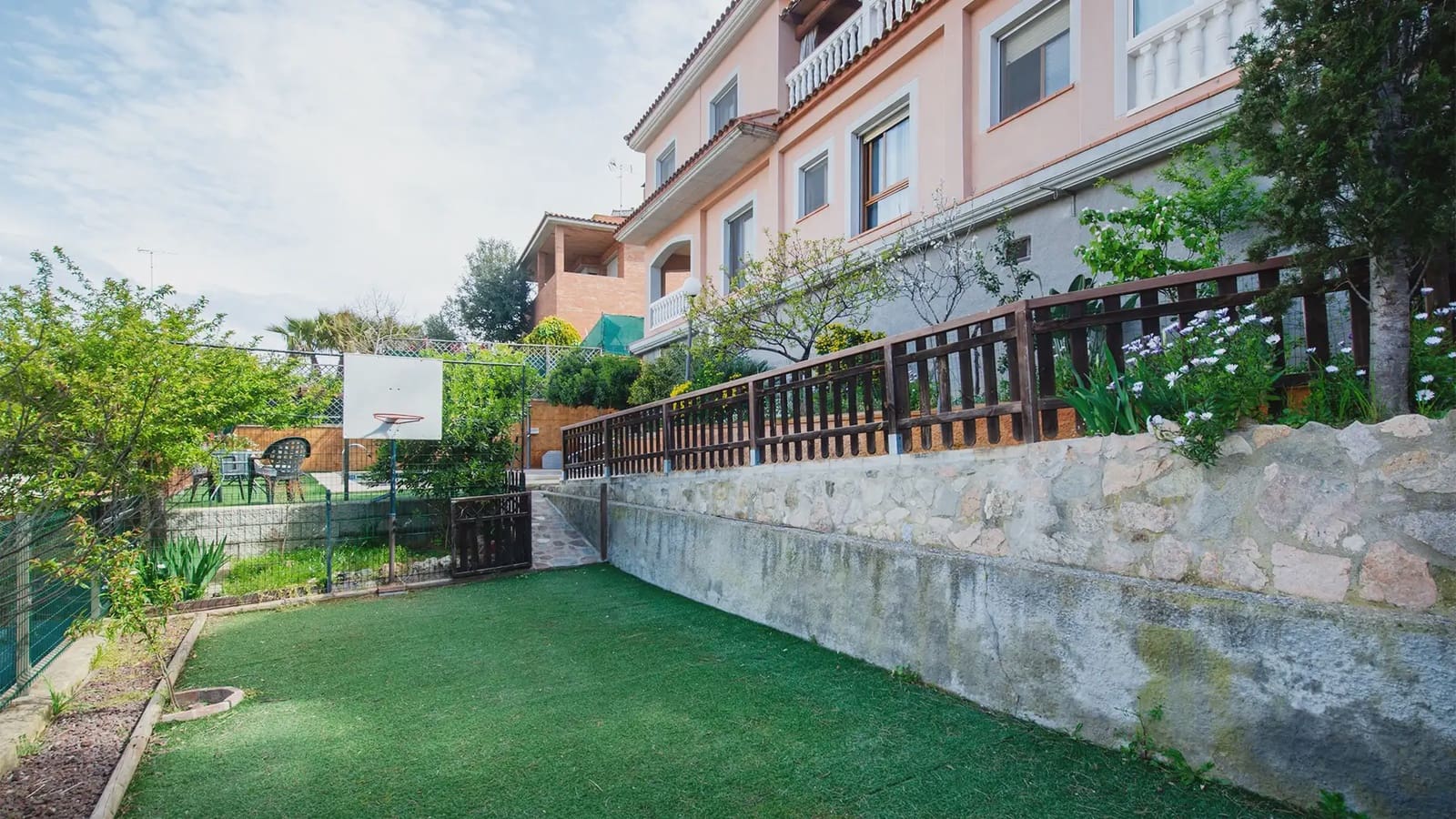 7 sypialnia Willa na sprzedaż w Argentona z basenem garażem - 785 000 € (Ref: 9743197)