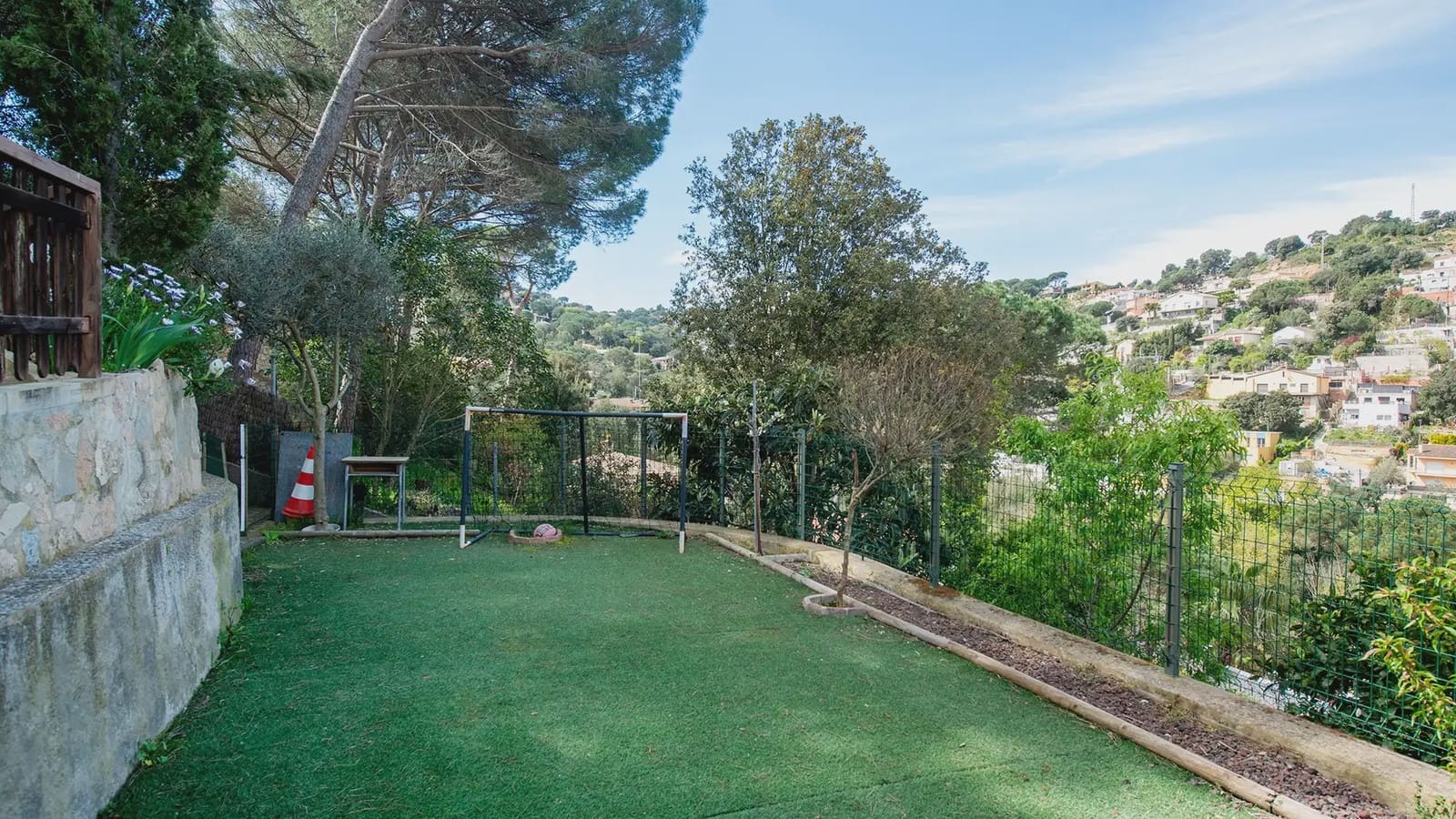 7 sypialnia Willa na sprzedaż w Argentona z basenem garażem - 785 000 € (Ref: 9743197)