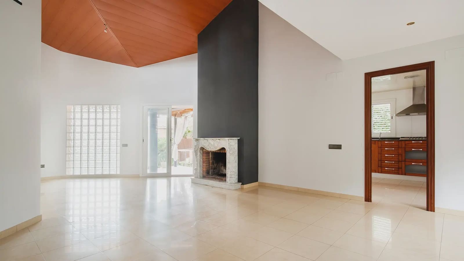 Chalet de 6 habitaciones en Sant Boi de Llobregat en venta con piscina garaje - 895.000 € (Ref: 9743198)