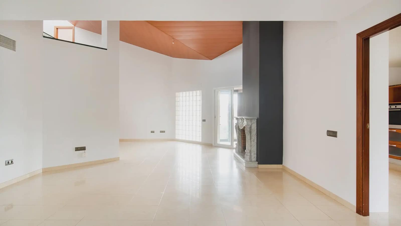 Chalet de 6 habitaciones en Sant Boi de Llobregat en venta con piscina garaje - 895.000 € (Ref: 9743198)