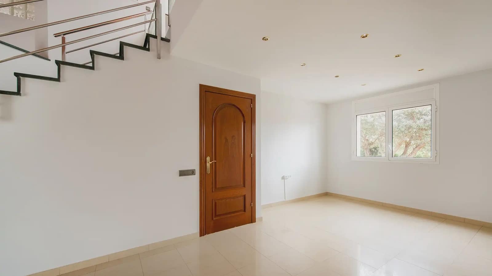 Chalet de 6 habitaciones en Sant Boi de Llobregat en venta con piscina garaje - 895.000 € (Ref: 9743198)