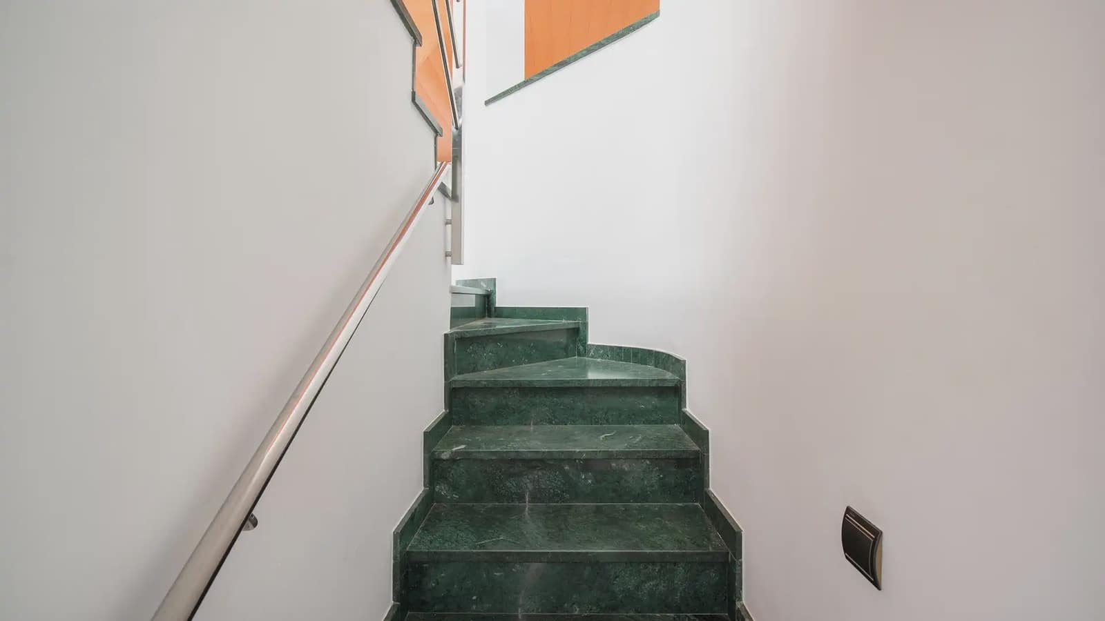 Chalet de 6 habitaciones en Sant Boi de Llobregat en venta con piscina garaje - 895.000 € (Ref: 9743198)