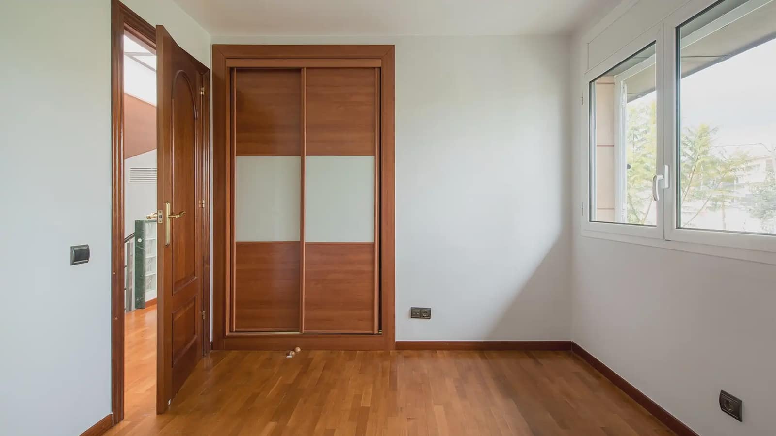 Chalet de 6 habitaciones en Sant Boi de Llobregat en venta con piscina garaje - 895.000 € (Ref: 9743198)