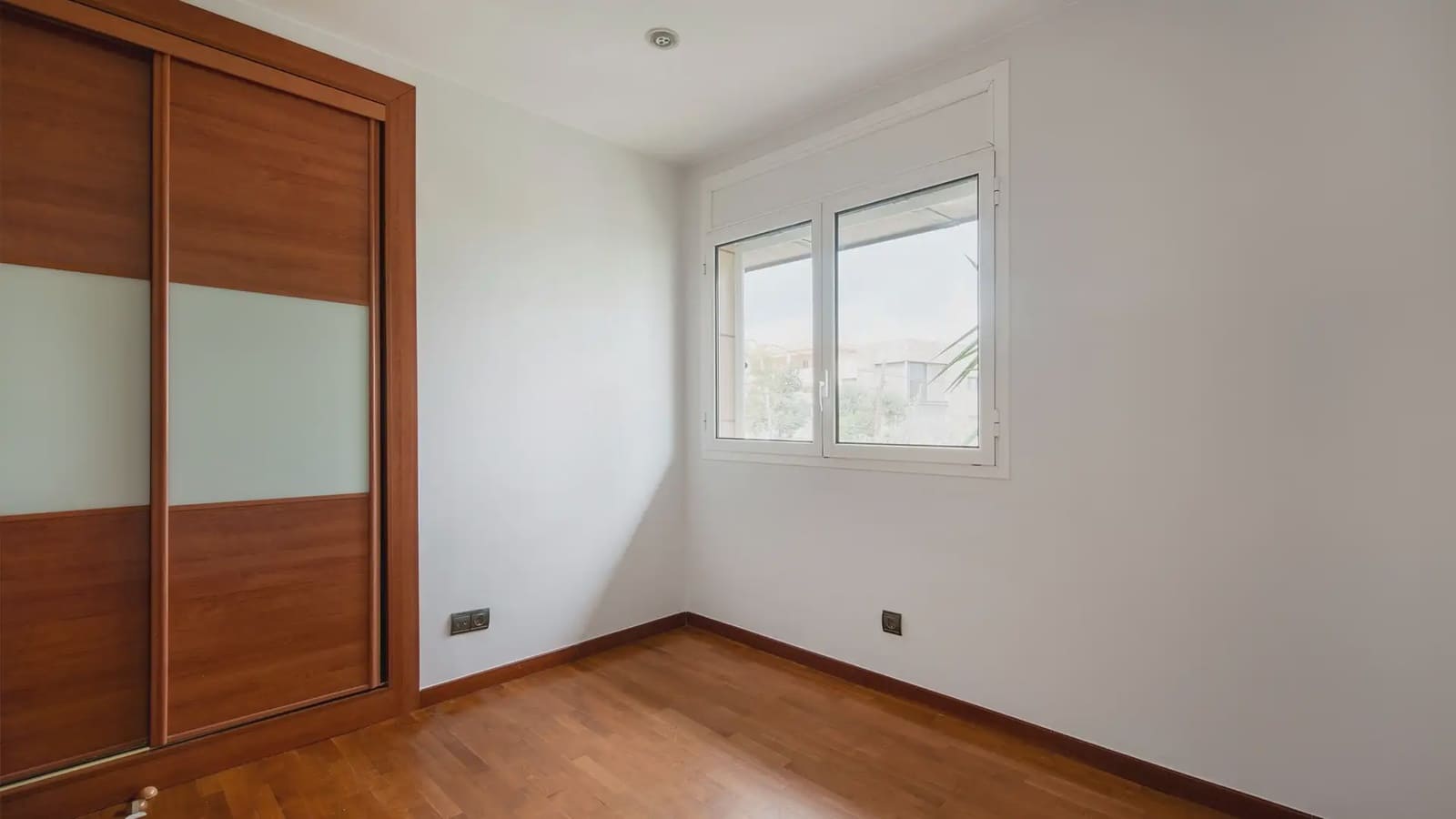 Chalet de 6 habitaciones en Sant Boi de Llobregat en venta con piscina garaje - 895.000 € (Ref: 9743198)