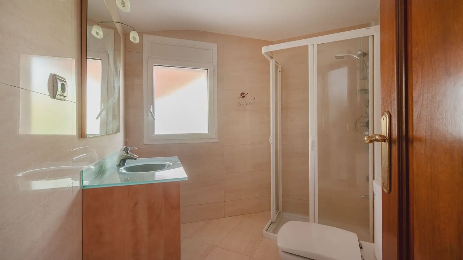 Chalet de 6 habitaciones en Sant Boi de Llobregat en venta con piscina garaje - 895.000 € (Ref: 9743198)