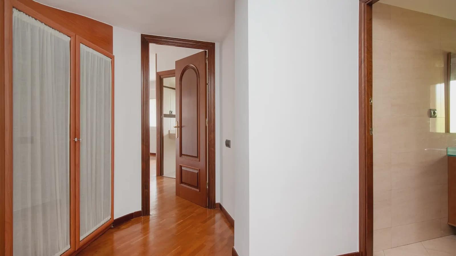 Chalet de 6 habitaciones en Sant Boi de Llobregat en venta con piscina garaje - 895.000 € (Ref: 9743198)