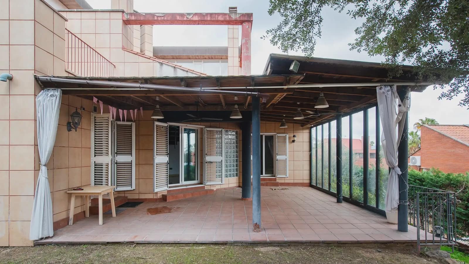 Chalet de 6 habitaciones en Sant Boi de Llobregat en venta con piscina garaje - 895.000 € (Ref: 9743198)