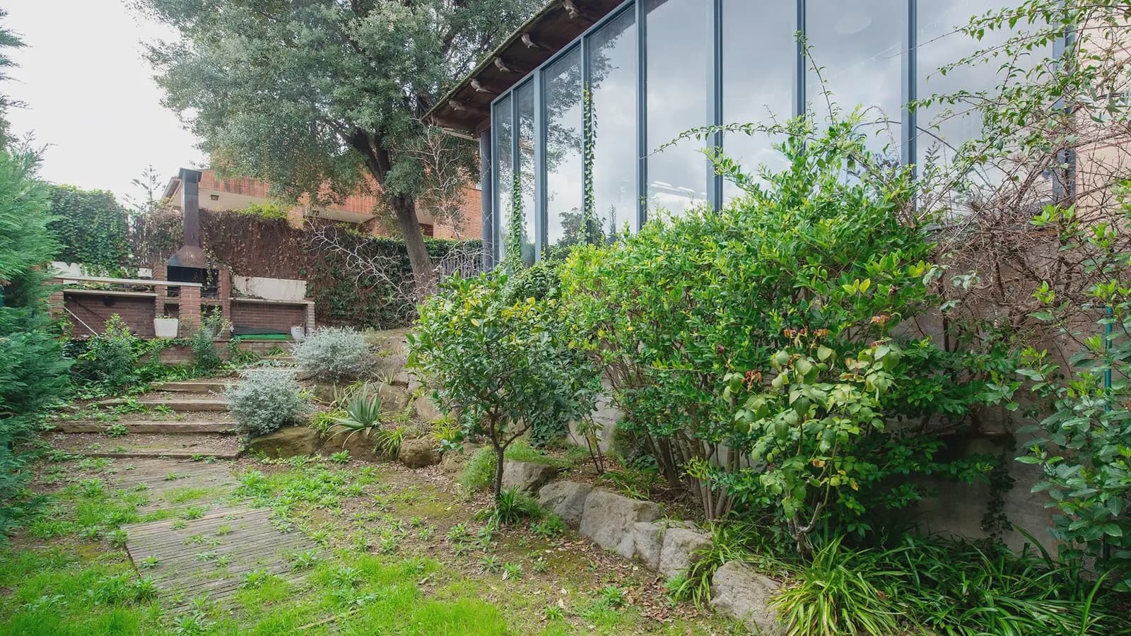 Chalet de 6 habitaciones en Sant Boi de Llobregat en venta con piscina garaje - 895.000 € (Ref: 9743198)