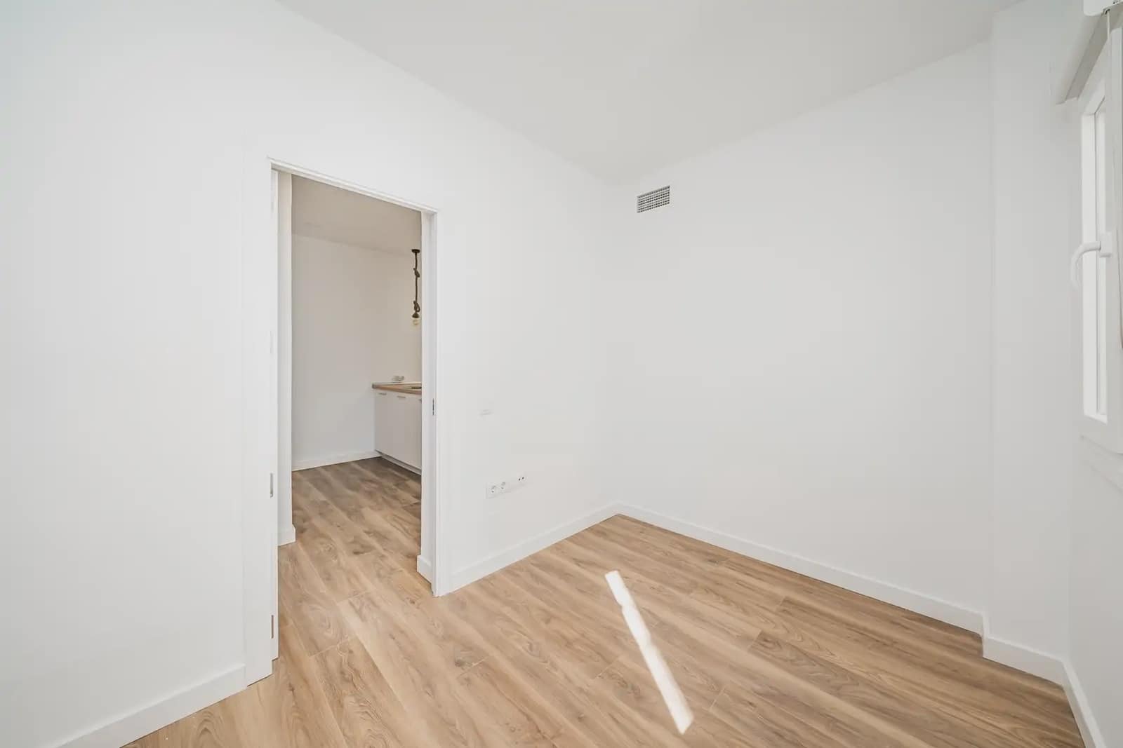 2 bedroom Flat for sale in Madrid city - € 539,000 (Ref: 9750931)