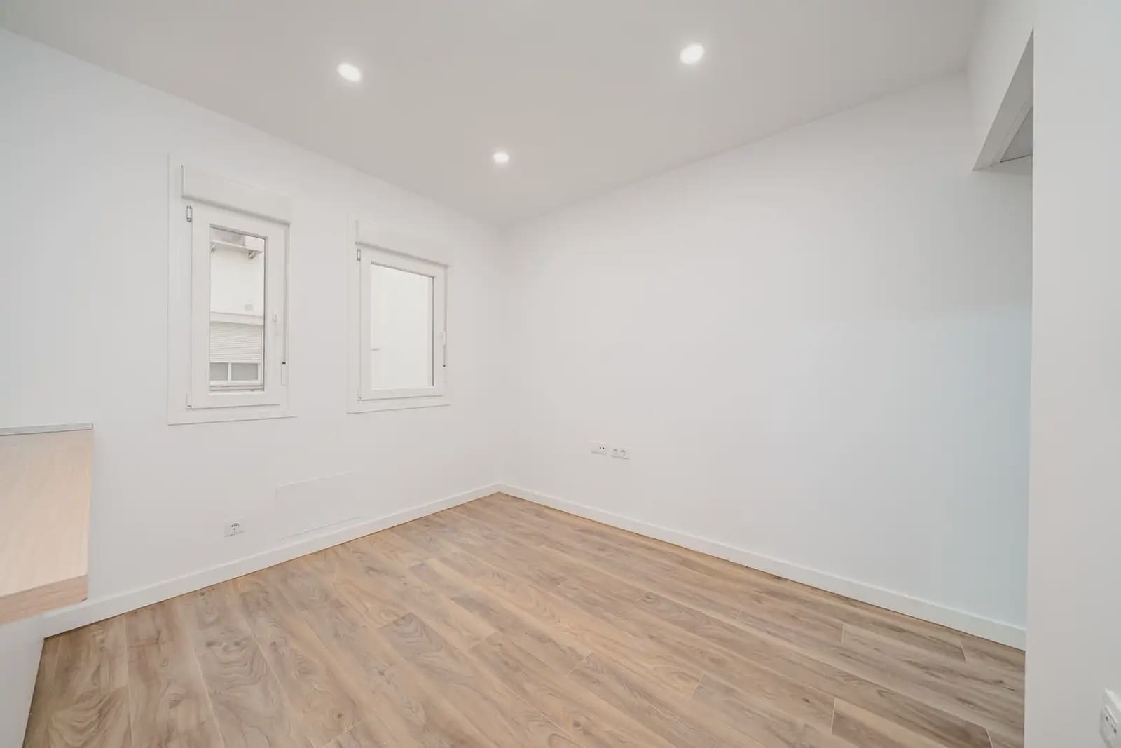 2 bedroom Flat for sale in Madrid city - € 539,000 (Ref: 9750931)