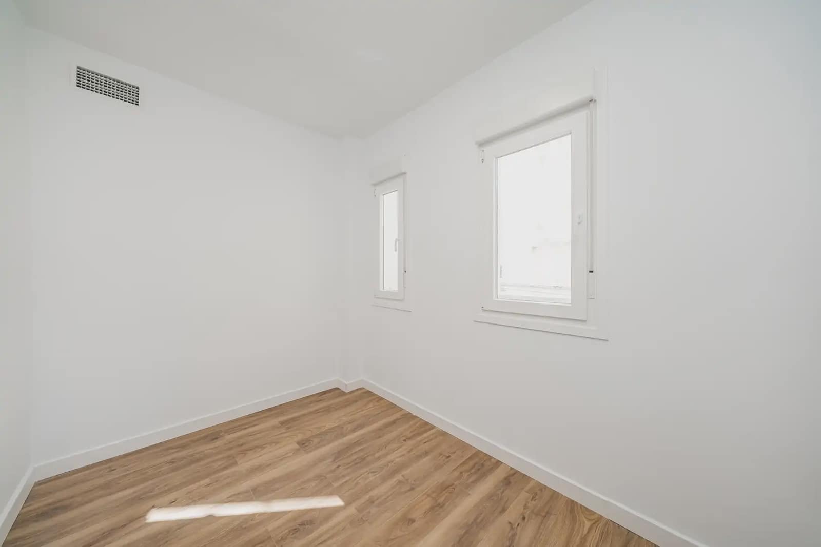 2 bedroom Flat for sale in Madrid city - € 539,000 (Ref: 9750931)