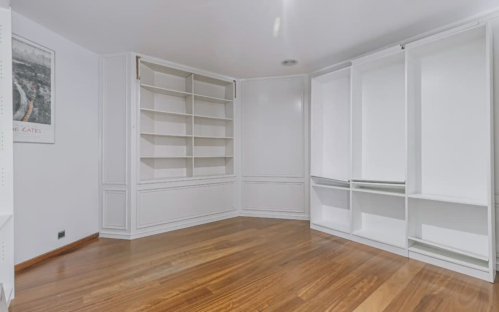 Commercial for sale in Barcelona city - € 420,000 (Ref: 9750934)