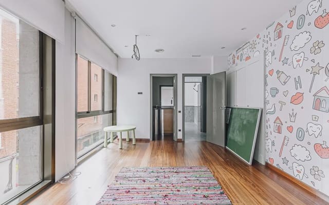 Local Comercial en El Putxet i El Farró, Barcelona ciudad en venta - 420.000 € (Ref: 9750934)