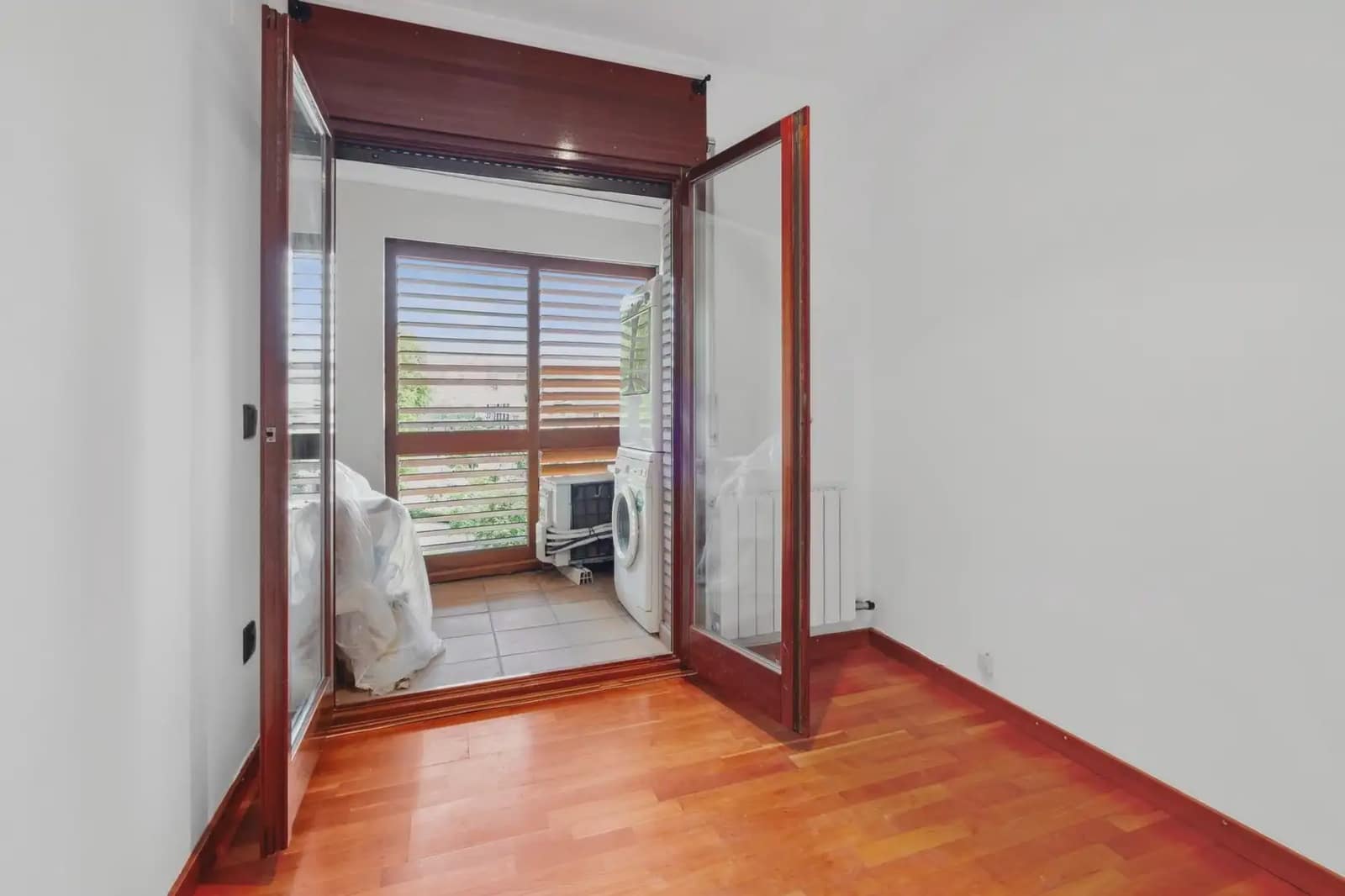 3 quarto Apartamento para arrendar em Girona cidade com garagem - 1 195 € (Ref: 9751103)