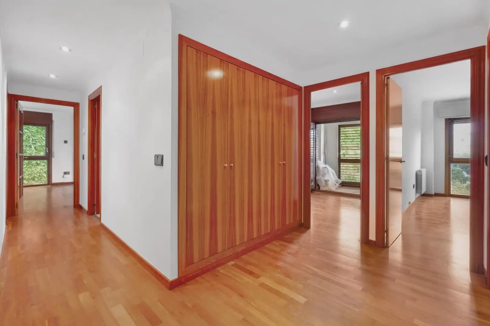 3 quarto Apartamento para arrendar em Girona cidade com garagem - 1 195 € (Ref: 9751103)