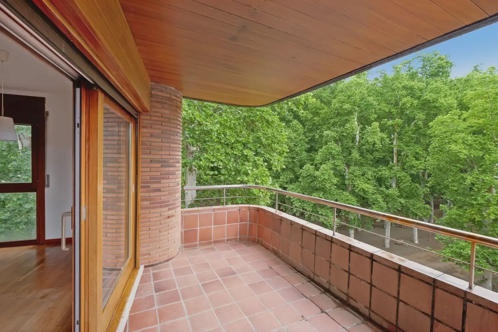 3 quarto Apartamento para arrendar em Girona cidade com garagem - 1 195 € (Ref: 9751103)