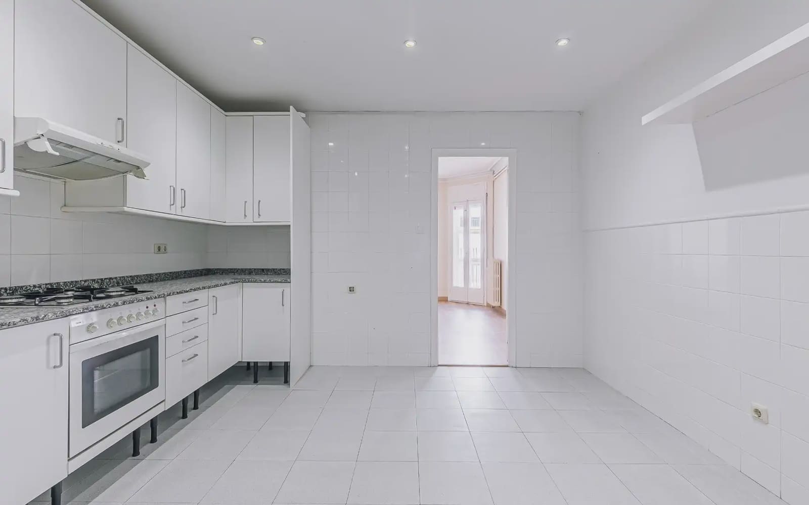 5 sypialnia Mieszkanie na sprzedaż w Miasto Barcelona z garażem - 1 180 000 € (Ref: 9756341)