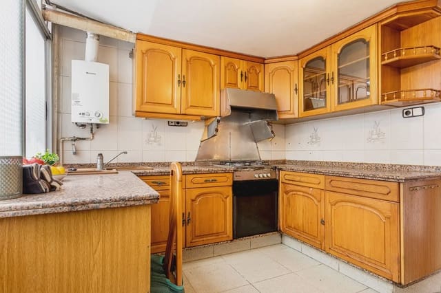 4 makuuhuone Asunto myytävänä paikassa Aiora, Valencia kaupunki - 280 000 € (Ref: 9758163)