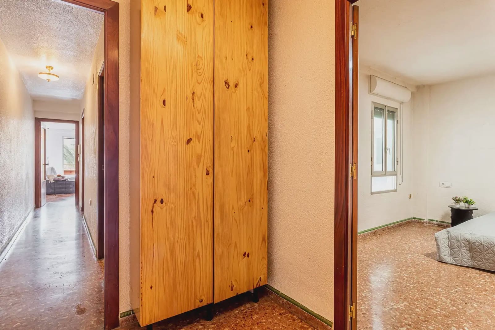 4 soveværelse Lejlighed til salg i Valencia by - € 280.000 (Ref: 9758163)