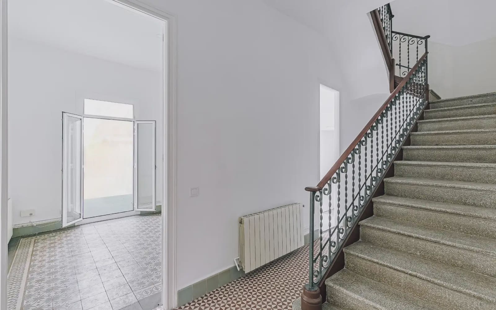 5 soveværelse Villa til salg i Barcelona by - € 750.000 (Ref: 9758823)