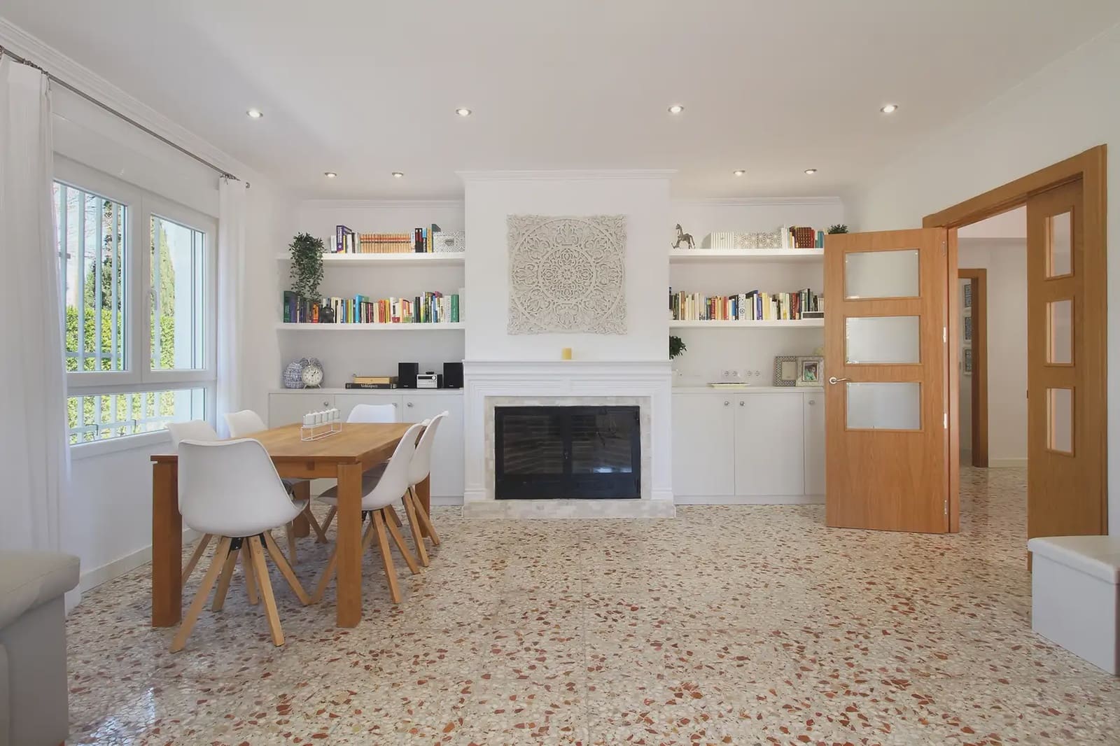 4 sypialnia Willa na sprzedaż w Miasto Albacete z basenem garażem - 339 000 € (Ref: 9775957)