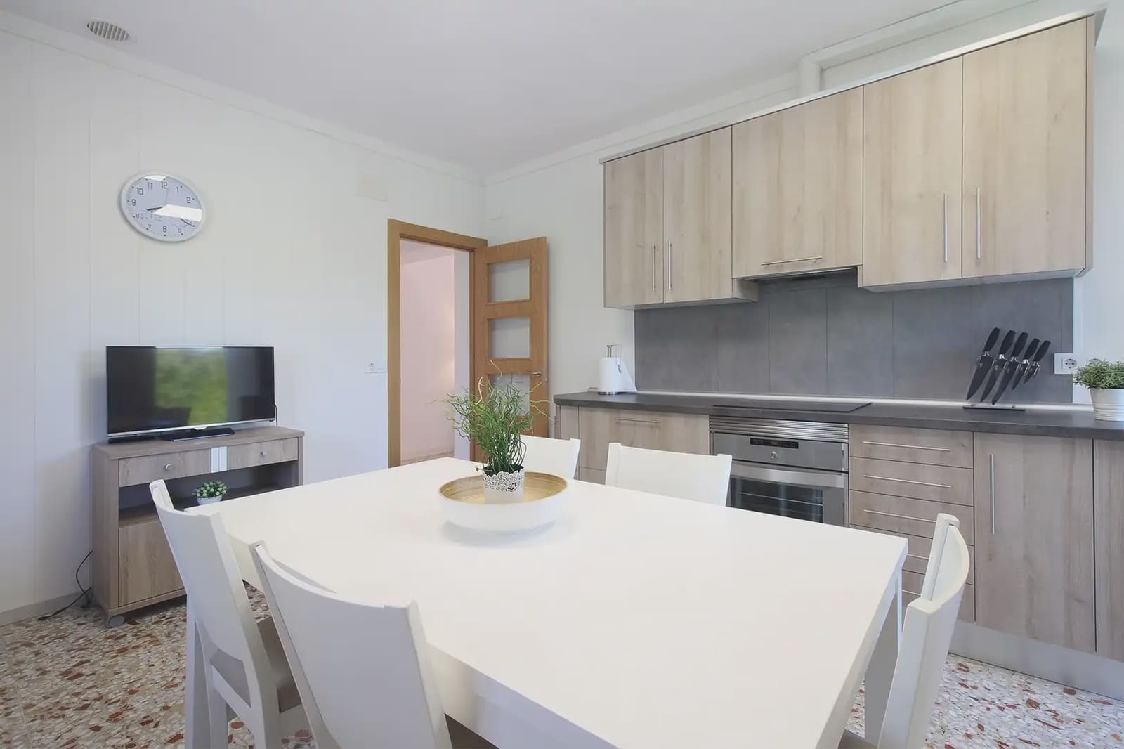 4 sypialnia Willa na sprzedaż w Miasto Albacete z basenem garażem - 339 000 € (Ref: 9775957)