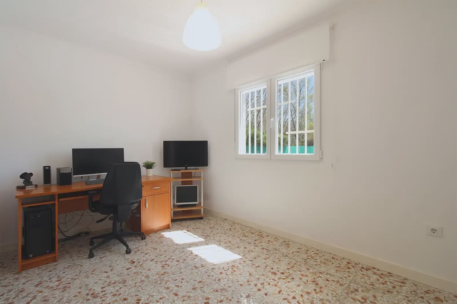 4 sypialnia Willa na sprzedaż w Miasto Albacete z basenem garażem - 339 000 € (Ref: 9775957)