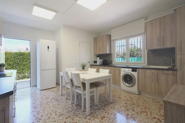 4 sypialnia Willa na sprzedaż w Aguas Nuevas, Miasto Albacete z basenem garażem - 339 000 € (Ref: 9775957)