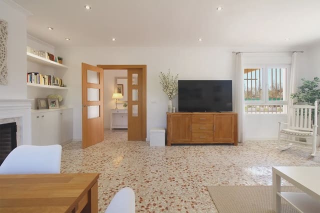 4 sypialnia Willa na sprzedaż w Aguas Nuevas, Miasto Albacete z basenem garażem - 339 000 € (Ref: 9775957)