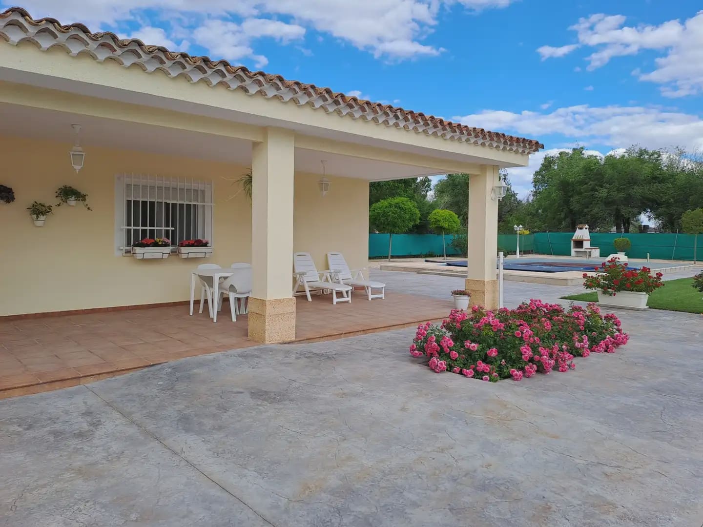 4 sypialnia Willa na sprzedaż w Miasto Albacete z basenem garażem - 339 000 € (Ref: 9775957)