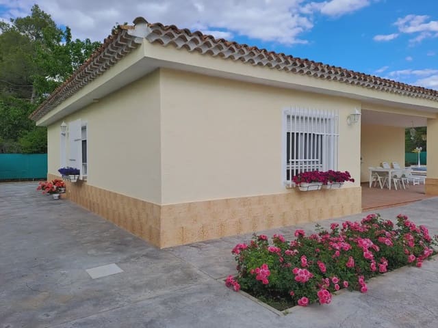 4 soverom Villa til salgs i Pedanías, Albacete by med svømmebasseng garasje - € 339 000 (Ref: 9775957)