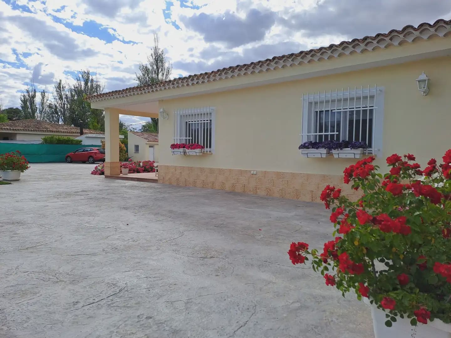 4 sypialnia Willa na sprzedaż w Miasto Albacete z basenem garażem - 339 000 € (Ref: 9775957)