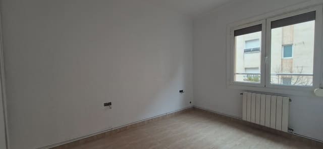 3 slaapkamer Flat te koop in Sarrià, Barcelona stad - € 235.000 (Ref: 9778458)
